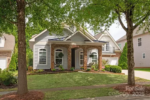 8430 Fairlight Dr, Waxhaw, NC 28173
