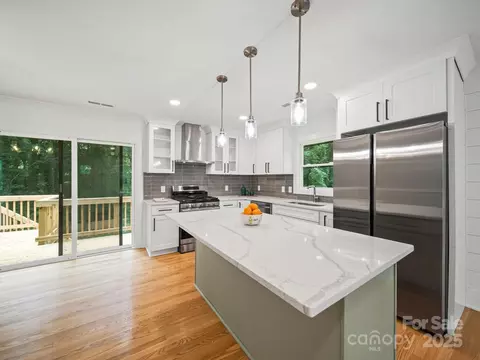 7115 Brynhurst Dr, Charlotte, NC 28210