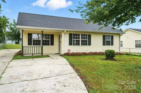 831 Flicker St, Concord, NC 28027