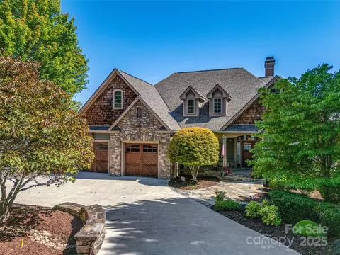 114 Cummings Battle Trl, Hendersonville, NC 28739