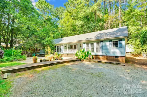 1485 Forest Ridge Dr, Stanley, NC 28164 photo 4