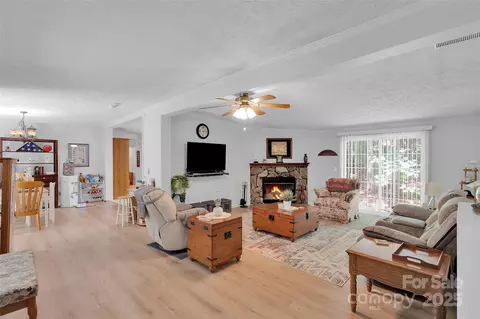 1485 Forest Ridge Dr, Stanley, NC 28164 photo 5