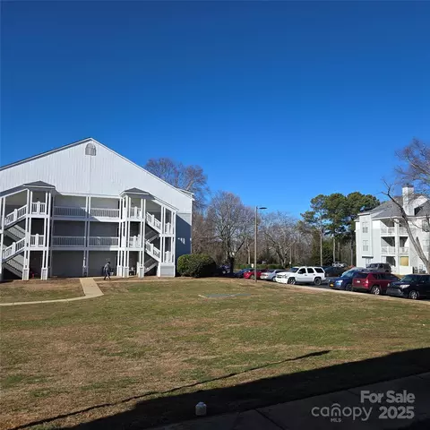 14 Hamiltons Bay 528 Ct #528, Lake Wylie, SC 29710