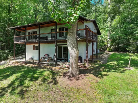 290 Turkey Pen Rd, Franklin, NC 28734