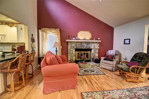 97 Crestwood Dr, Maggie Valley, NC 28751