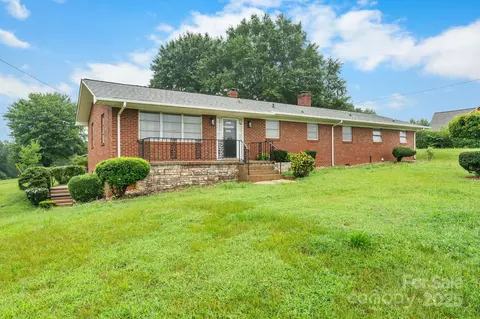 2761 Highland Ne Ave NE, Hickory, NC 28601