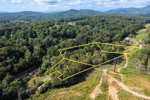 99999 Flynn Branch 2 Rd #2, Asheville, NC 28804