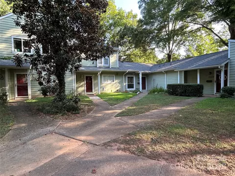 1034 Sardis Cove Dr, Charlotte, NC 28270