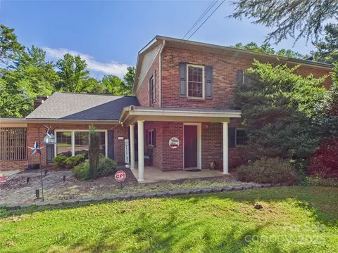 112 30th Nw Ave NW, Hickory, NC 28601