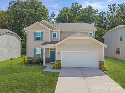 7027 Maple Run Cir, Charlotte, NC 28215