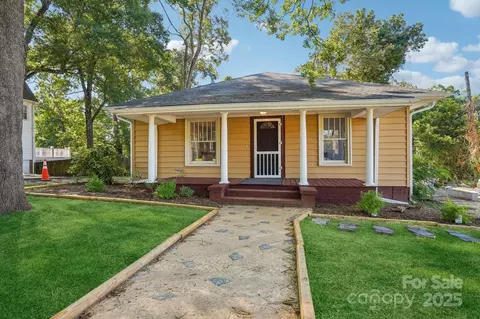 705 Lancaster Ave, Monroe, NC 28112