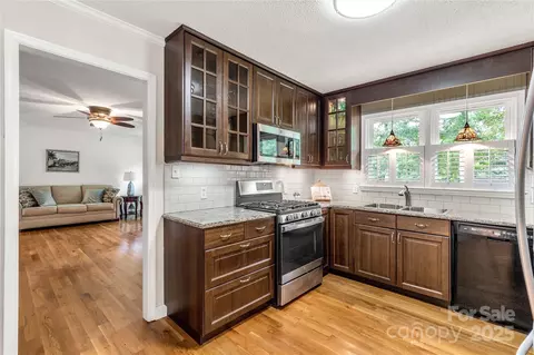 289 Tanager Dr, York, SC 29745