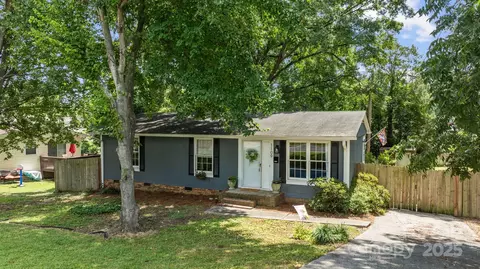 1109 Balthis Dr, Gastonia, NC 28054