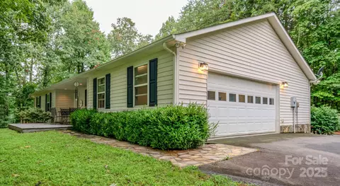 345 Sycamore Ridge Dr, Mars Hill, NC 28754