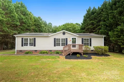 142 Jordan Crest Ln, Stony Point, NC 28678