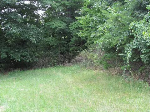 APT 6 Mystic View Lane, Black Mountain, NC 28711