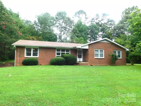 72 Mason View Ln, Hendersonville, NC 28792