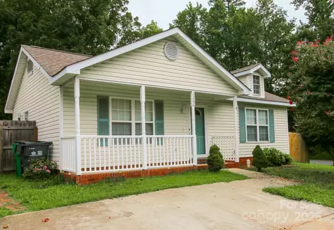 6202 Cottageville Ln, Charlotte, NC 28208