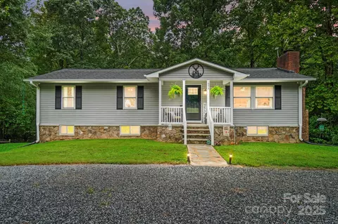 10414 Kentmont Dr, Midland, NC 28107