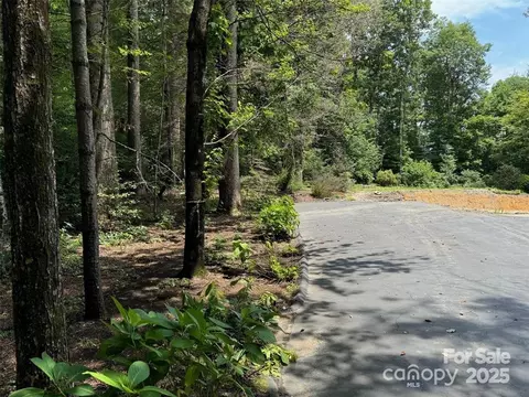 105 Maple Hill Dr, Flat Rock, NC 28731 photo 5