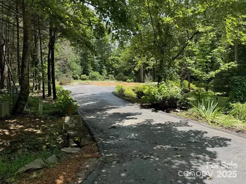 105 Maple Hill Dr, Flat Rock, NC 28731 photo 8