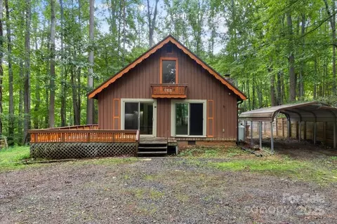 215 Byrd Mountain Estates Rd, Burnsville, NC 28714
