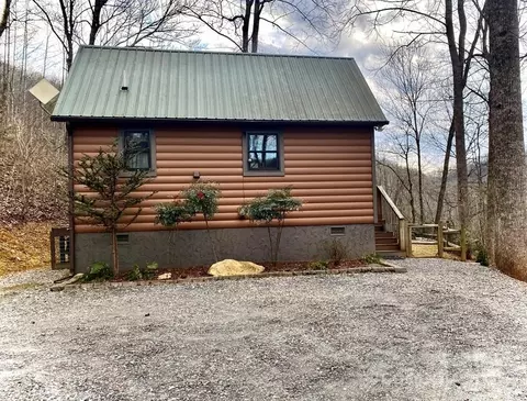 245 Lower Creek Crossing Rd, Bryson City, NC 28713