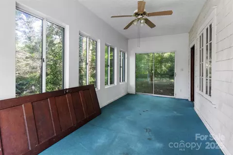 Exterior - 110 Vineyard Rd, Tryon, NC 28782 photo 4 of 6