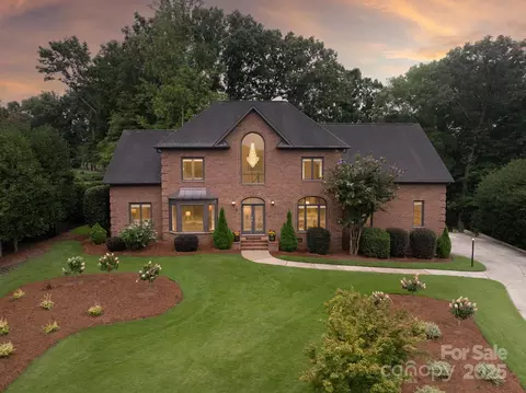 7007 Golden Rain Ct, Charlotte, NC 28277