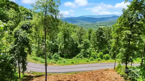 Summit View Parkway, Spruce Pine, NC 28777