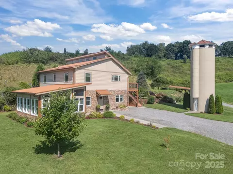 593 Buck Ridge Rd, Waynesville, NC 28785