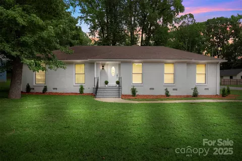 7431 Idlewild Rd, Charlotte, NC 28212