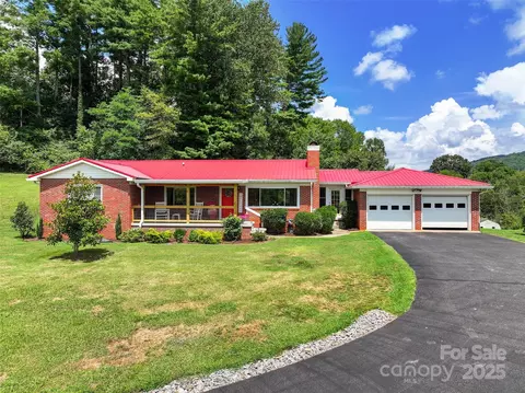 Exterior - 983 Lee Rd, Clyde, NC 28721 photo 1 of 10