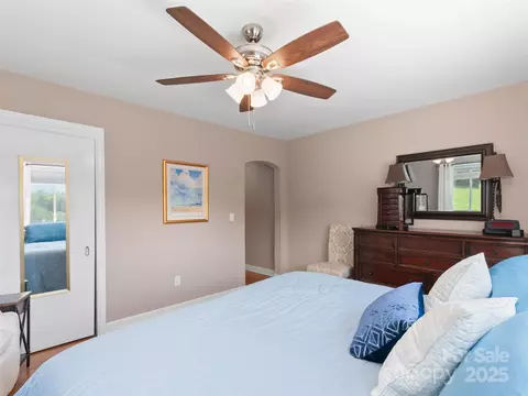 Bedroom - 983 Lee Rd, Clyde, NC 28721 photo 1 of 7