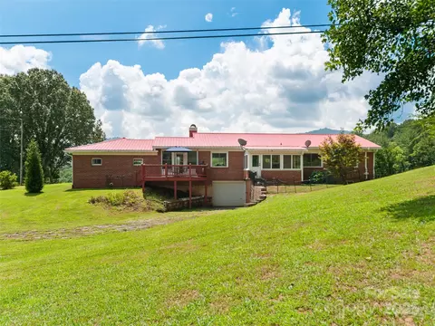 Exterior - 983 Lee Rd, Clyde, NC 28721 photo 10 of 10
