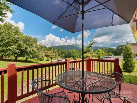 Exterior - 983 Lee Rd, Clyde, NC 28721 photo 8 of 10