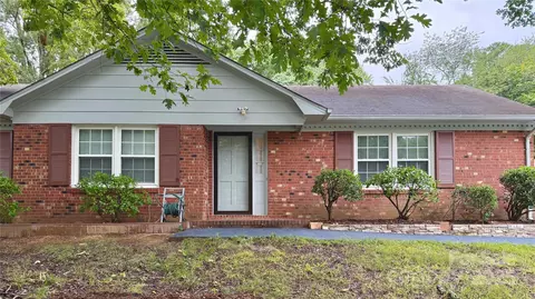 915 Eaglewood Ave, Charlotte, NC 28212
