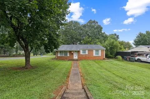 510 Craig St, Greensboro, NC 27406