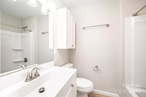 Bath - 1912 Maius Dr, Conover, NC 28613 photo 1 of 1