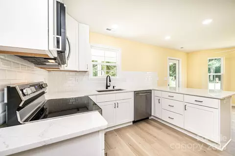 Kitchen - 1912 Maius Dr, Conover, NC 28613 photo 1 of 3