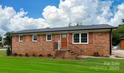 1811 Eastview Rd, Rock Hill, SC 29732