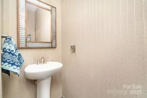 12404 Current Dr, Charlotte, NC 28278 photo 11