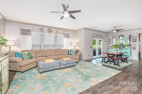 12404 Current Dr, Charlotte, NC 28278 photo 6