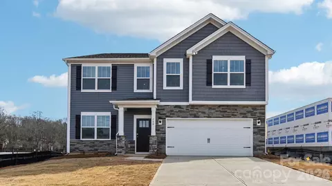 740 14th Avenue Ne Ct NE, Hickory, NC 28601