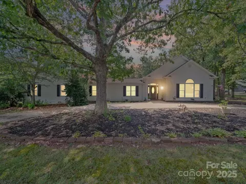 7402 Cunningham Ln, Indian Trail, NC 28079