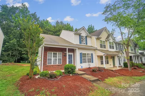 5237 Ficus Tree Ln, Charlotte, NC 28215
