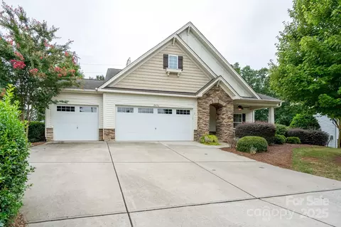 2496 Bergamot 61 St #61, Tega Cay, SC 29708