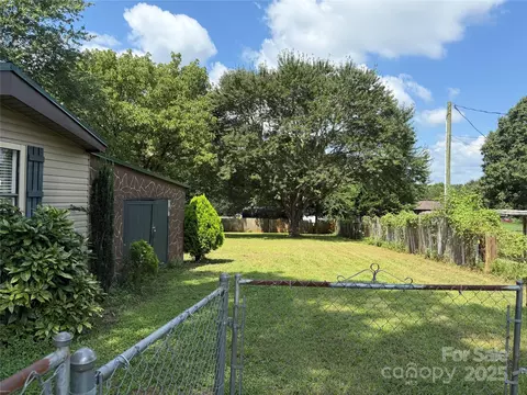 Exterior - 4793 Panama Dr, Conover, NC 28613 photo 5 of 5