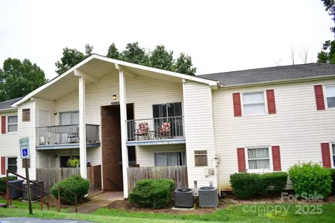 7988 Shady Oak Trl, Charlotte, NC 28210