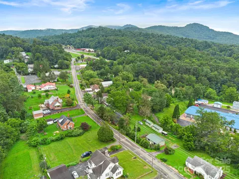 View/Area - 598 Summit Ave, Spruce Pine, NC 28777 photo 2 of 2